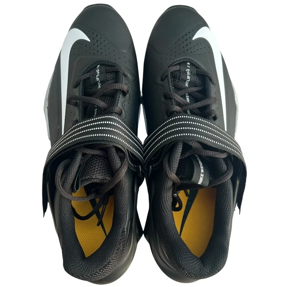 Nike savaleos black